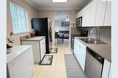 17040 NW 82nd Ave #17040, Hialeah, FL 33015 - Photo 3