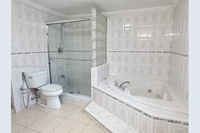 17040 NW 82nd Ave #17040, Hialeah, FL 33015 - Photo 7