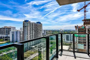 20 NE 11th St, Miami, FL 33132 - Photo 9