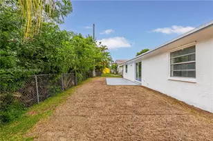 8500 SW 20th St, North Lauderdale, FL 33068 - Photo 33