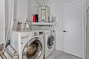 11420 NE 4th Ave, Miami, FL 33161 - Photo 29