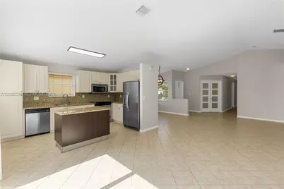 363 NW 158th Ave, Pembroke Pines, FL 33028 - Photo 7