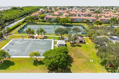 363 NW 158th Ave, Pembroke Pines, FL 33028 - Photo 41