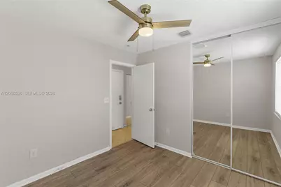 363 NW 158th Ave, Pembroke Pines, FL 33028 - Photo 17