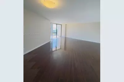800 Parkview Dr #611, Hallandale Beach, FL 33009 - Photo 3