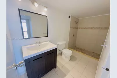 800 Parkview Dr #611, Hallandale Beach, FL 33009 - Photo 7