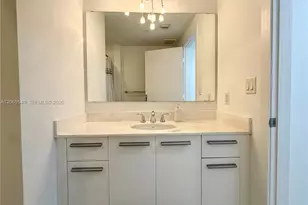 1050 Brickell Ave, Miami, FL 33131 - Photo 25