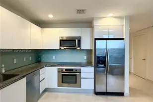 1050 Brickell Ave, Miami, FL 33131 - Photo 9
