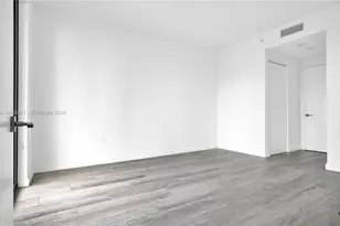 55 SW 9th St, Miami, FL 33130 - Photo 13