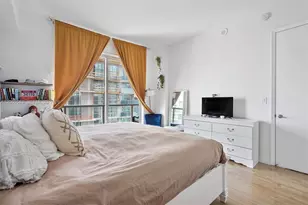 55 SE 6th St, Miami, FL 33131 - Photo 9