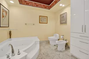 20281 E Country Club Dr, Aventura, FL 33180 - Photo 31