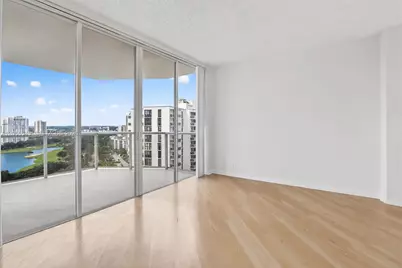 20281 E Country Club Dr #1801, Aventura, FL 33180 - Photo 3