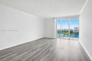 20281 E Country Club Dr, Aventura, FL 33180 - Photo 7