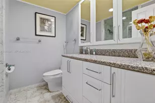 20281 E Country Club Dr, Aventura, FL 33180 - Photo 35