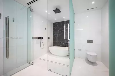 300 Biscayne Blvd Way #2309, Miami, FL 33131 - Photo 13