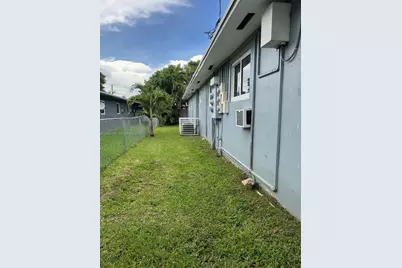 1864 NW 28th St, Miami, FL 33142 - Photo 11