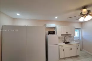 1111 NW 79th Way, Pembroke Pines, FL 33024 - Photo 1
