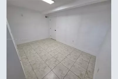 10500 SW 30th St, Miami, FL 33165 - Photo 25