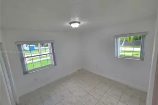 10500 SW 30th St, Miami, FL 33165 - Photo 15