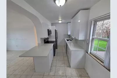 10500 SW 30th St, Miami, FL 33165 - Photo 17
