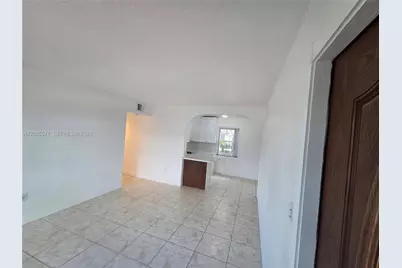 10500 SW 30th St, Miami, FL 33165 - Photo 9