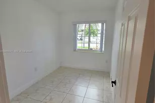 10500 SW 30th St, Miami, FL 33165 - Photo 21