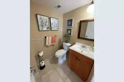 5001 Collins Ave #9E, Miami Beach, FL 33140 - Photo 9