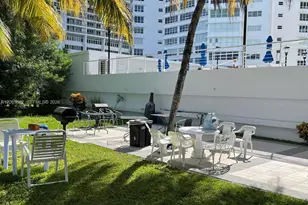 5001 Collins Ave, Miami Beach, FL 33140 - Photo 17