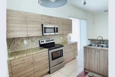 18162 NW 91st Ct #18162, Hialeah, FL 33018 - Photo 9