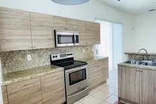 18162 NW 91st Ct, Hialeah, FL 33018 - Photo 9