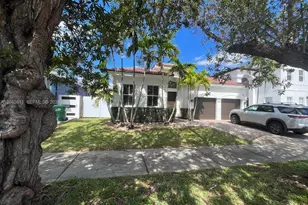 18162 NW 91st Ct, Hialeah, FL 33018 - Photo 3