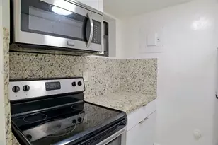 4271 NW 11th St, Miami, FL 33126 - Photo 5