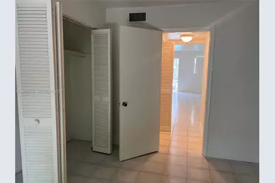 16215 NE 18th Ct #111, North Miami Beach, FL 33162 - Photo 23