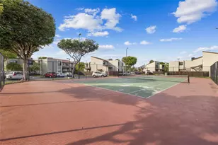 10050 NW 9th St Cir, Miami, FL 33172 - Photo 37