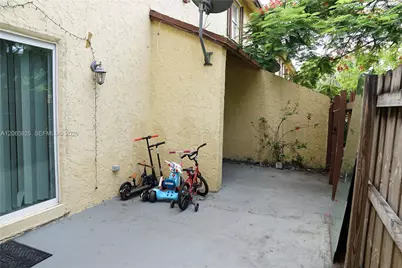 4332 NW 3rd Terrace, Deerfield Beach, FL 33064 - Photo 3