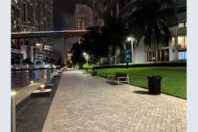 350 S Miami Ave #302, Miami, FL 33130 - Photo 23
