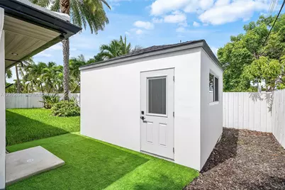 2153 Imperial Point Dr, Fort Lauderdale, FL 33308 - Photo 45