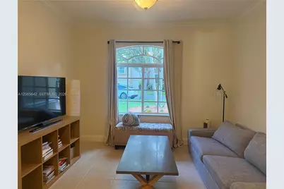 2823 Poinciana Cir, Cooper City, FL 33026 - Photo 5