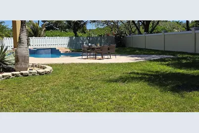 2823 Poinciana Cir, Cooper City, FL 33026 - Photo 21
