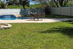 2823 Poinciana Cir, Cooper City, FL 33026 - Photo 21