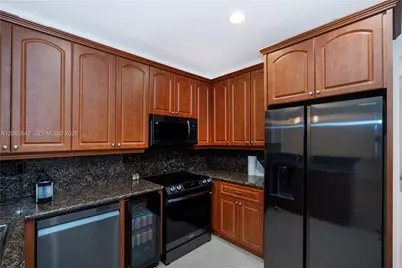 2823 Poinciana Cir, Cooper City, FL 33026 - Photo 25
