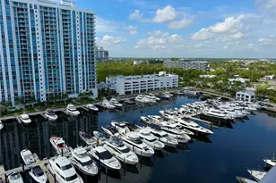 17301 Biscayne Blvd, North Miami Beach, FL 33160 - Photo 11