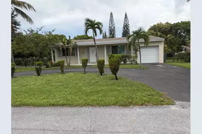 10860 NE 11th Ave, Miami, FL 33161 - Photo 1