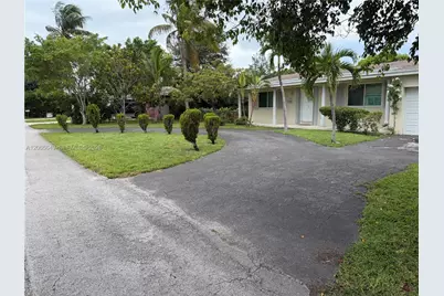 10860 NE 11th Ave, Miami, FL 33161 - Photo 5