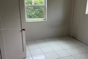 10860 NE 11th Ave, Miami, FL 33161 - Photo 37