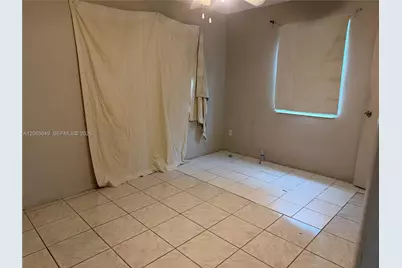 10860 NE 11th Ave, Miami, FL 33161 - Photo 35