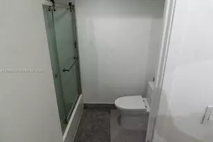 16850 S Glades Dr, North Miami Beach, FL 33162 - Photo 19