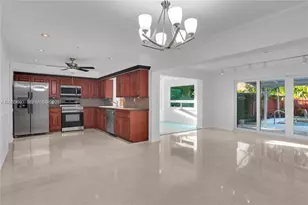 617 NE 2nd Pl, Dania Beach, FL 33004 - Photo 7