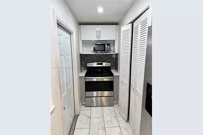 350 NW 58th Ave, Miami, FL 33126 - Photo 5