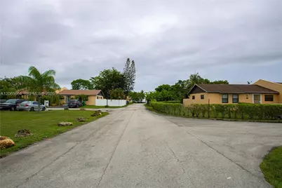 [Address not provided], Miami Gardens, FL 33056 - Photo 3